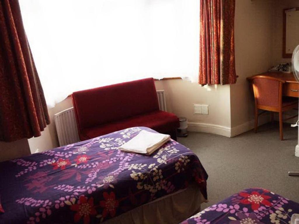 Sk Heathrow 3*