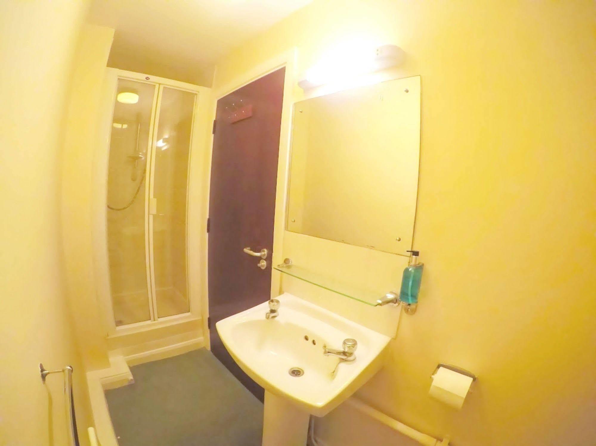 Sk Heathrow Hayes (Greater London)