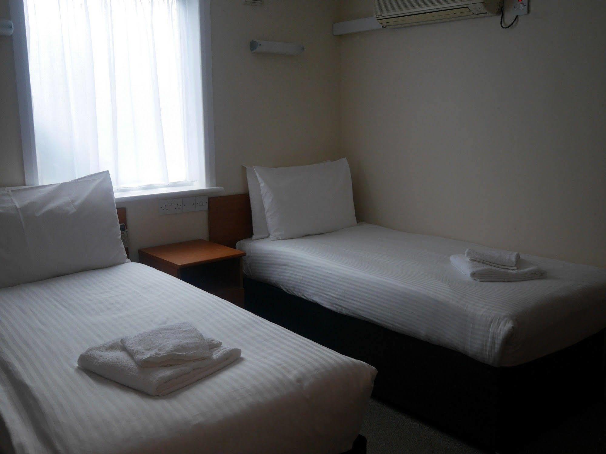 Sk Heathrow Hayes (Greater London)