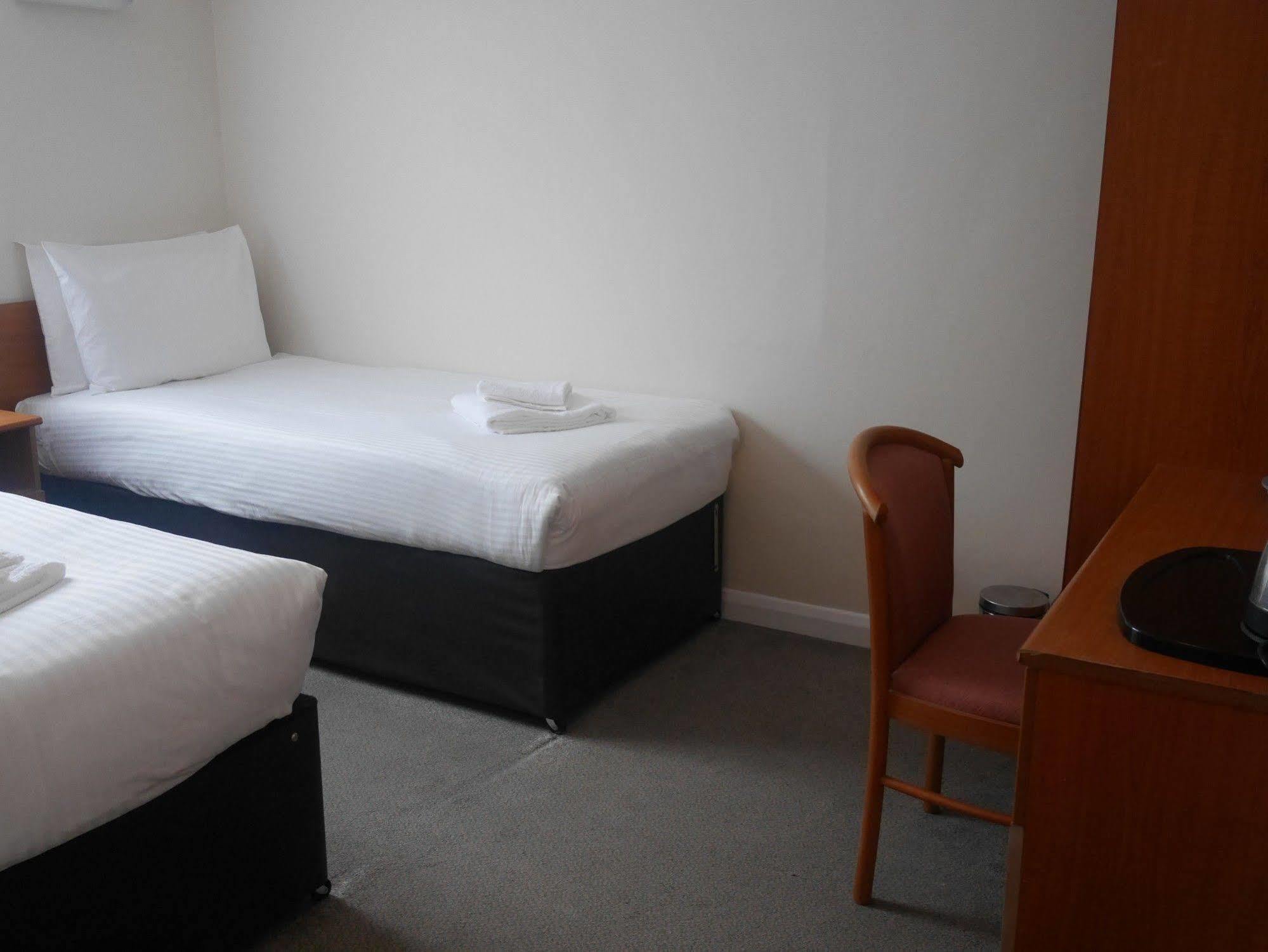 Sk Heathrow Hotel 3*