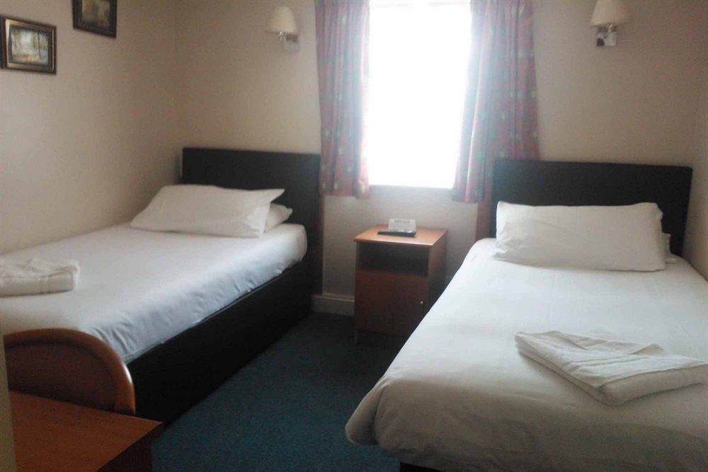 Sk Heathrow 3* Hayes (Greater London)