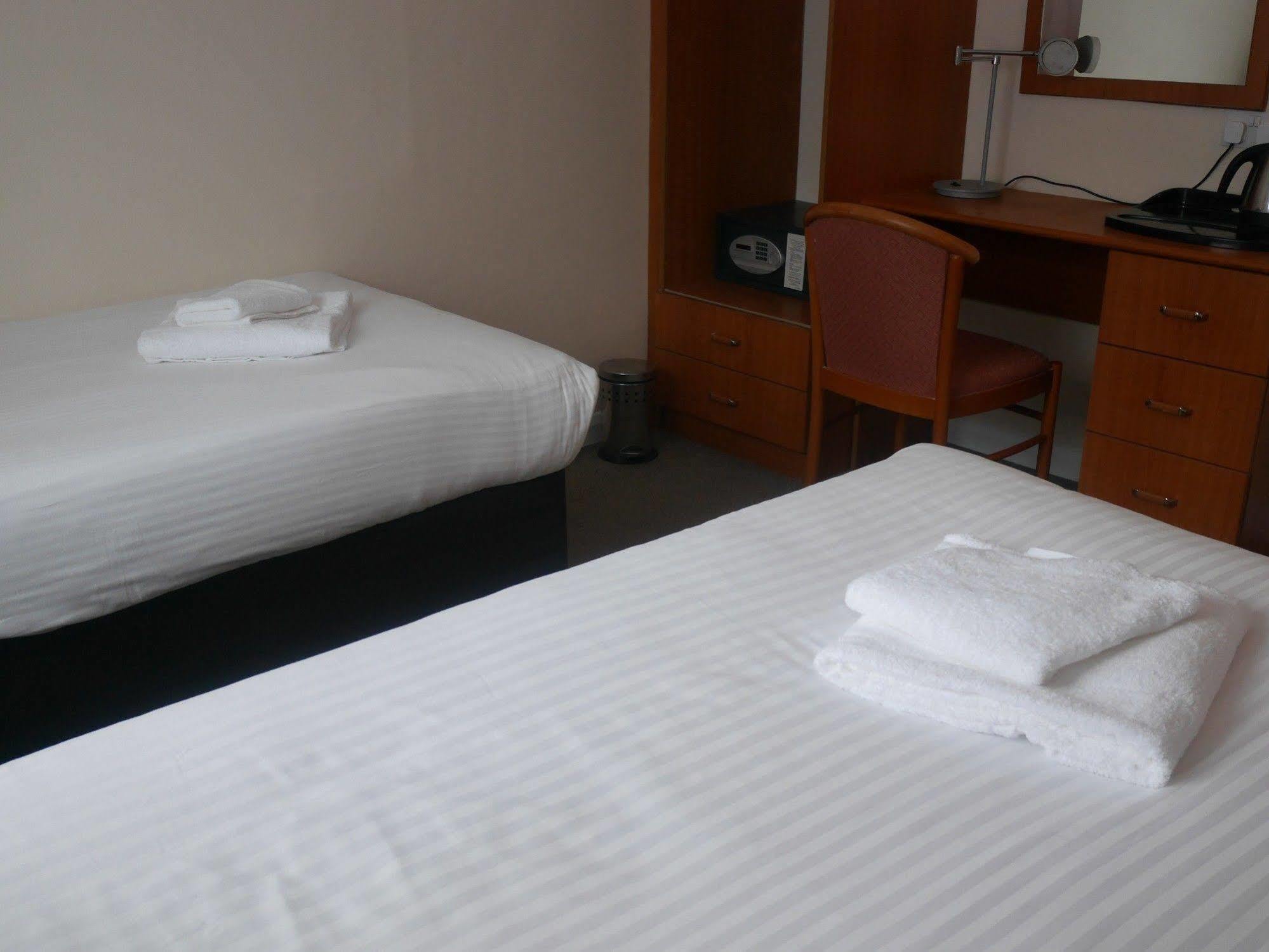 Sk Heathrow 3*